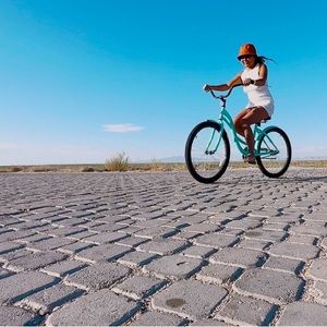 Meet your Posher, Dina